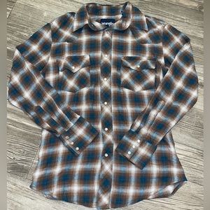 Wrangler Plaid Long Sleeve Button up